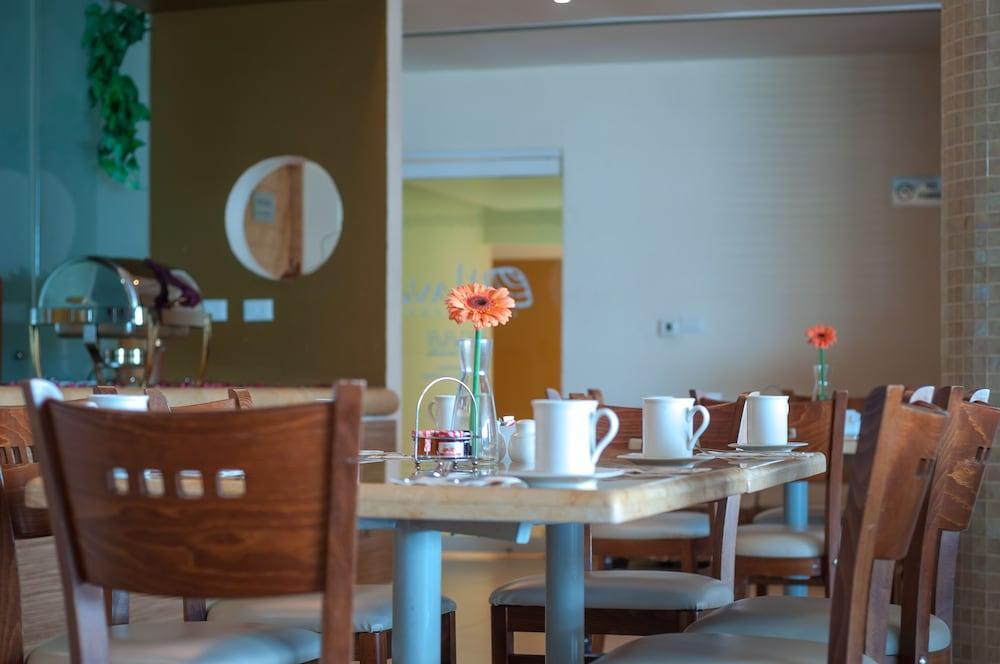 Artisan Playa Esmeralda Family Beach Hotel Playa Chachalacas Exterior photo