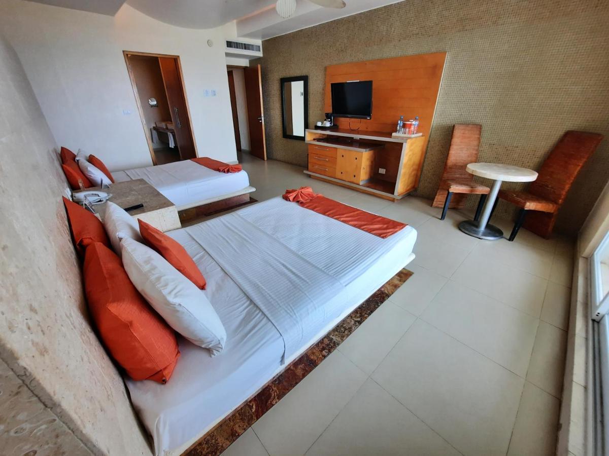 Artisan Playa Esmeralda Family Beach Hotel Playa Chachalacas Exterior photo