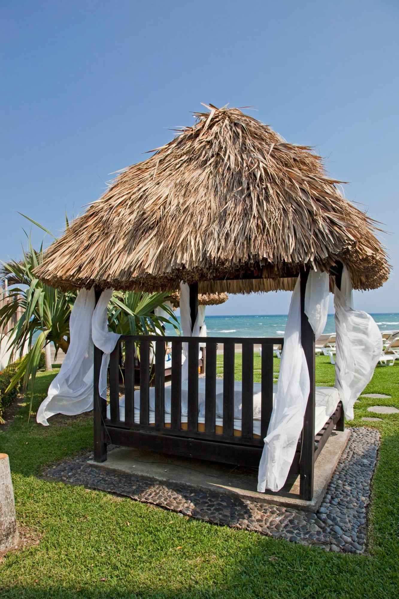 Artisan Playa Esmeralda Family Beach Hotel Playa Chachalacas Exterior photo